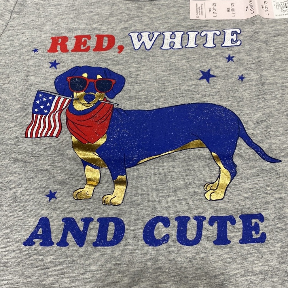NWT.  SO, girl’s size 6/6X, patriotic Doxie t-shirt.